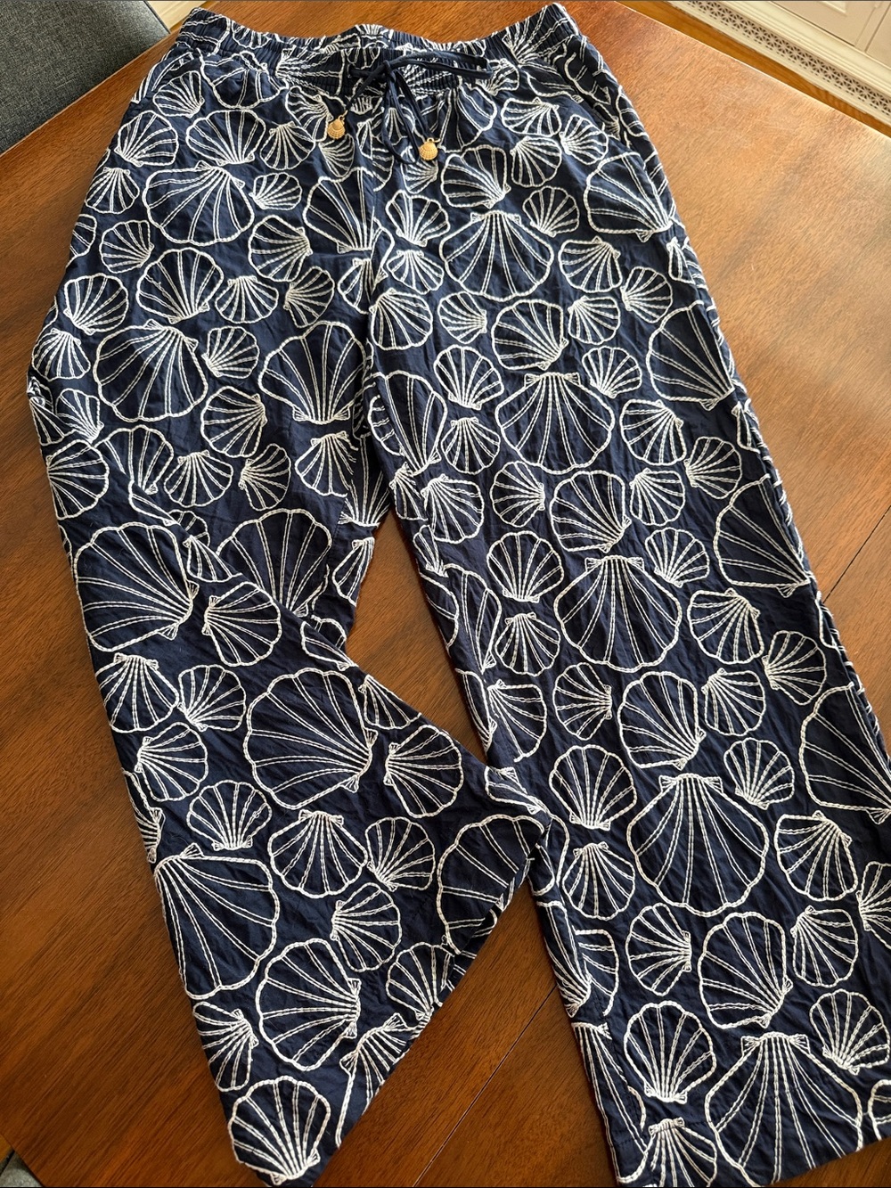 Navy Shell-Print wide leg crop pants with Drawstring